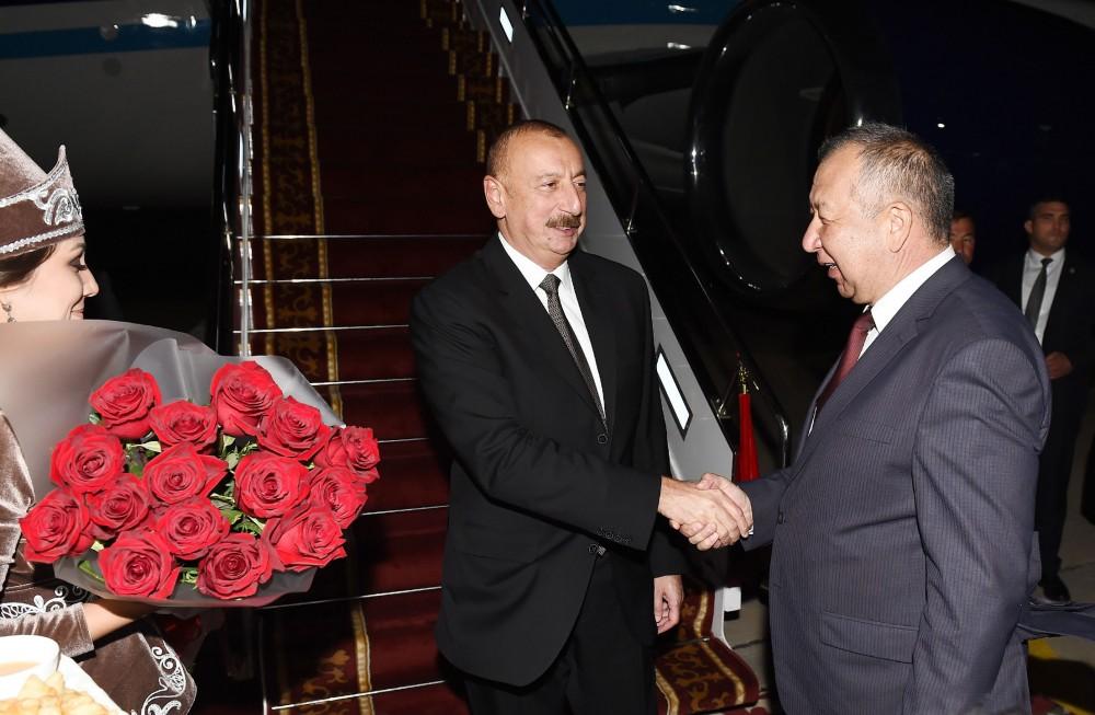 Azərbaycan Prezidenti İlham Əliyev Qırğız Respublikasına səfərə gəlib (FOTO)
