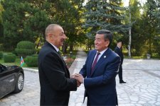 Azərbaycan Prezidenti İlham Əliyevin Qırğızıstan Prezidenti Sooronbay Jeenbekov ilə görüşü olub (YENİLƏNİB) (FOTO)