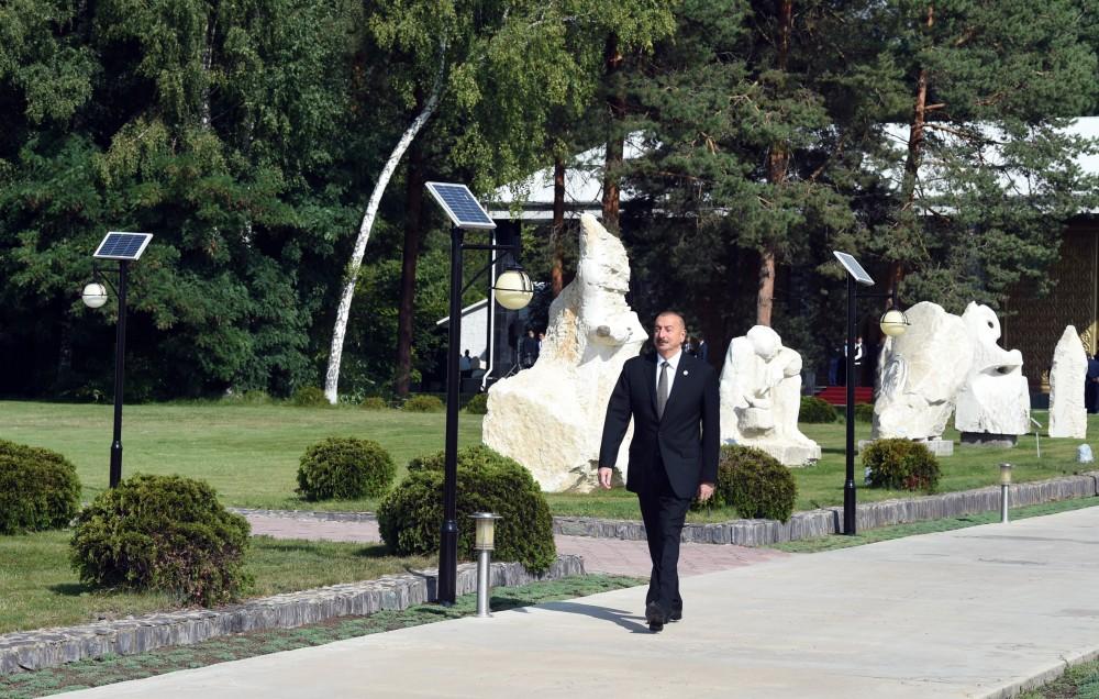 Prezident İlham Əliyev Türkdilli Dövlətlərin Əməkdaşlıq Şurasının VI Sammitində iştirak edib (FOTO) (YENİLƏNİB-3)