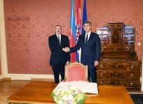 Azərbaycan Prezidenti İlham Əliyev Xorvatiyanın Baş naziri Andrey Plenkoviç ilə işçi nahar edib (FOTO)