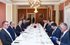 Azərbaycan Prezidenti İlham Əliyev Xorvatiyanın Baş naziri Andrey Plenkoviç ilə işçi nahar edib (FOTO)