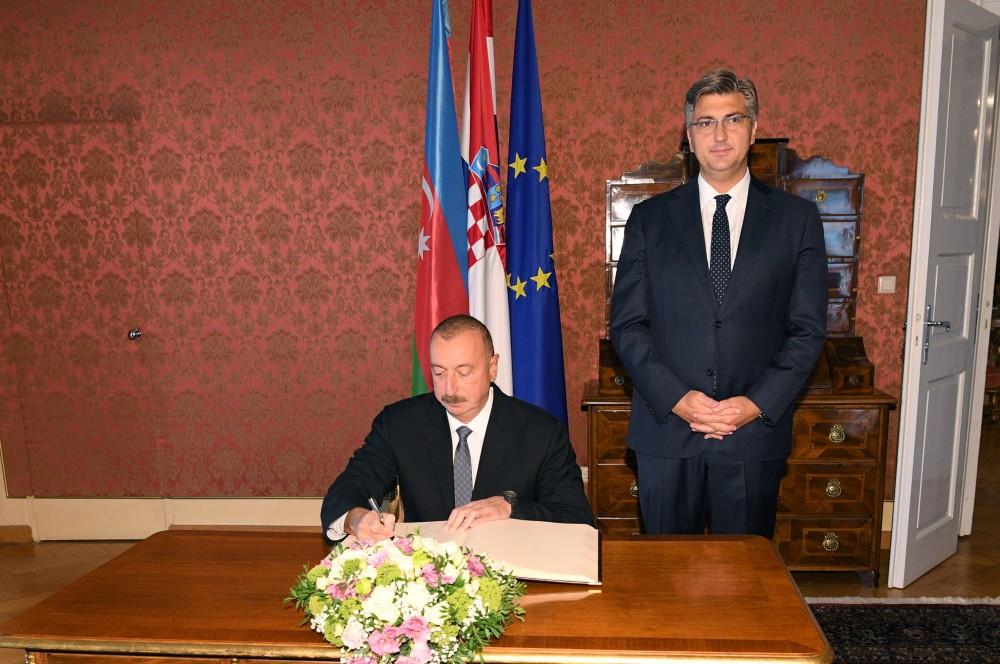 Azərbaycan Prezidenti İlham Əliyev Xorvatiyanın Baş naziri Andrey Plenkoviç ilə işçi nahar edib (FOTO)