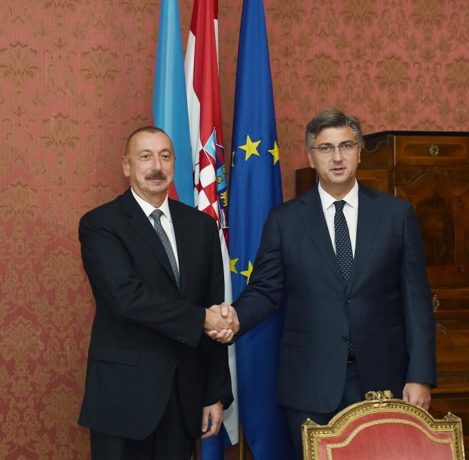 Azərbaycan Prezidenti İlham Əliyev Xorvatiyanın Baş naziri Andrey Plenkoviç ilə işçi nahar edib (FOTO)
