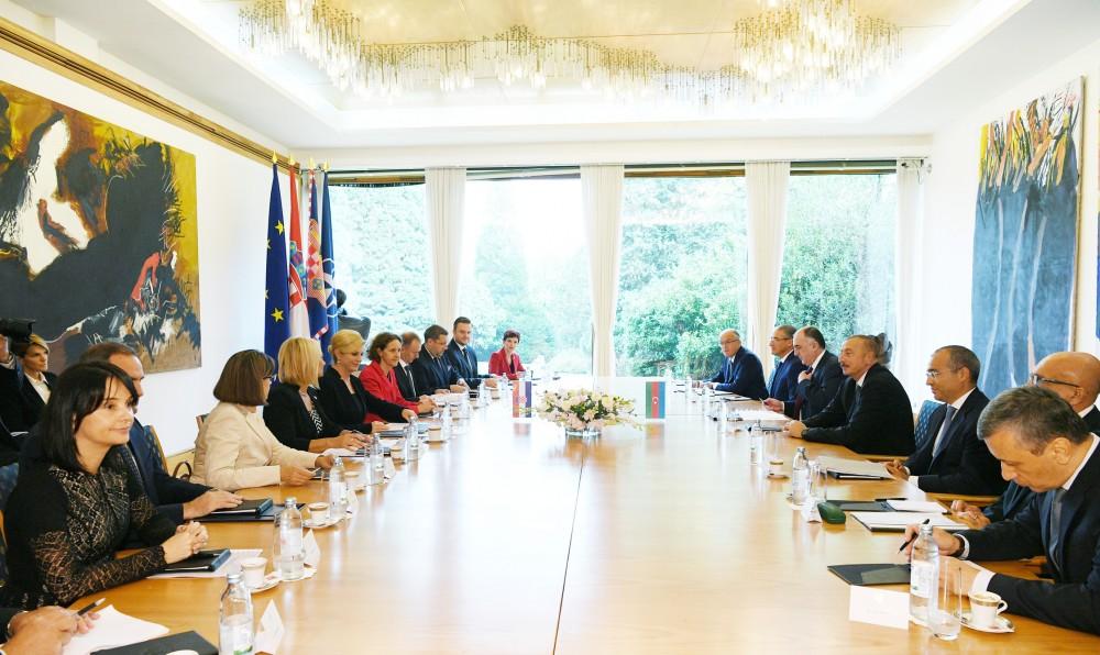 Azərbaycan və Xorvatiya prezidentlərinin geniş tərkibdə görüşü olub (FOTO)