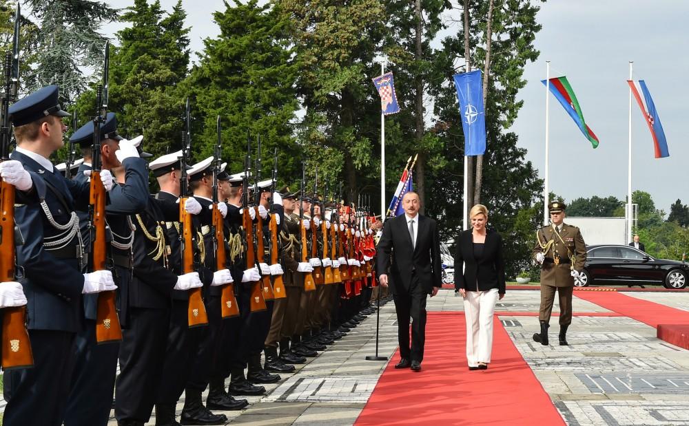 Prezident İlham Əliyevin Zaqrebdə rəsmi qarşılanma mərasimi olub (FOTO)