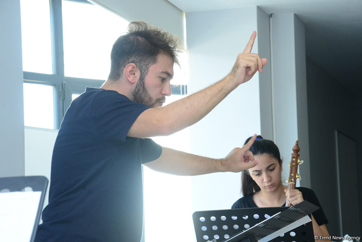 Heydər Əliyev Mərkəzində Nəsimi Festivalının açılışında nadir qədim musiqi alətləri ansamblı çıxış edəcək (FOTO)
