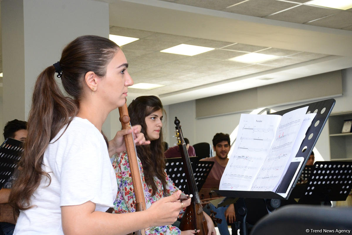 Heydər Əliyev Mərkəzində Nəsimi Festivalının açılışında nadir qədim musiqi alətləri ansamblı çıxış edəcək (FOTO)