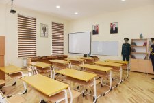 Azərbaycan Prezidenti 8 nömrəli tam orta məktəbdə əsaslı təmirdən sonra yaradılan şəraitlə tanış olub (FOTO) (YENİLƏNİB)