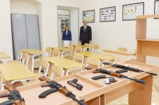 Azərbaycan Prezidenti 8 nömrəli tam orta məktəbdə əsaslı təmirdən sonra yaradılan şəraitlə tanış olub (FOTO) (YENİLƏNİB)
