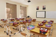 Azərbaycan Prezidenti 8 nömrəli tam orta məktəbdə əsaslı təmirdən sonra yaradılan şəraitlə tanış olub (FOTO) (YENİLƏNİB)