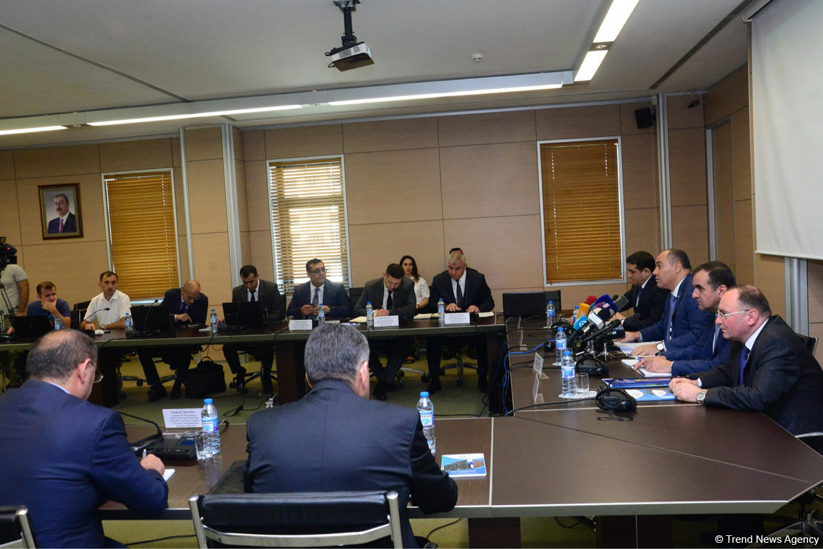 Gömrükdən narkotik keçirməyə cəhd edən 169 nəfər saxlanılıb - 26-sı qadındır (FOTO) (YENİLƏNİB)