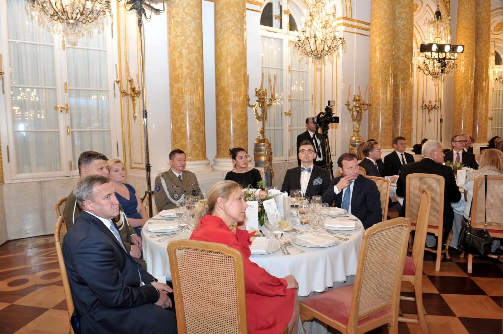 Heydər Əliyev Fondunun təşkilatçılığı ilə Azərbaycan Xalq Cümhuriyyətinin 100 illiyi Varşavada qeyd edilib (FOTO)