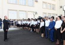 Prezident İlham Əliyev Maştağada 28 nömrəli tam orta məktəbin açılışında iştirak edib (FOTO) (YENİLƏNİB-2)