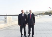 Azərbaycan və Türkiyə prezidentləri parad iştirakçıları ilə xatirə şəkilləri çəkdiriblər (FOTO)