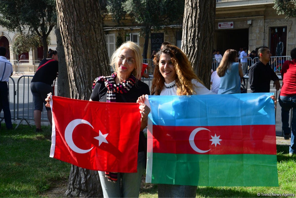 Bakının azad edilməsinin 100 illiyinə həsr olunmuş parad - FOTOSESSİYA