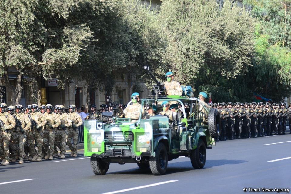 Bakının azad edilməsinin 100 illiyinə həsr olunmuş parad - FOTOSESSİYA