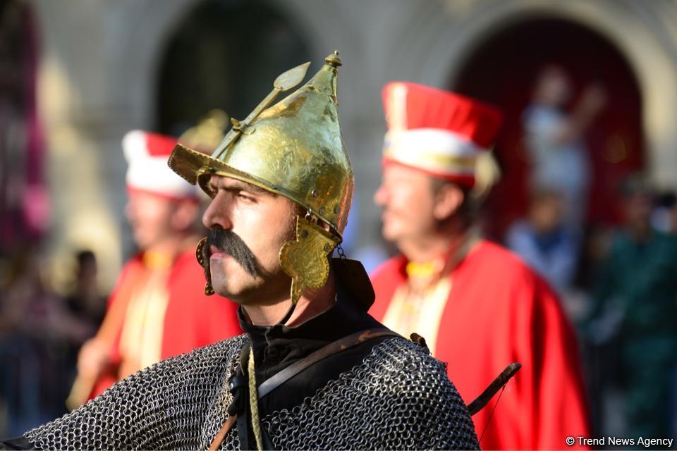 Bakının azad edilməsinin 100 illiyinə həsr olunmuş parad - FOTOSESSİYA
