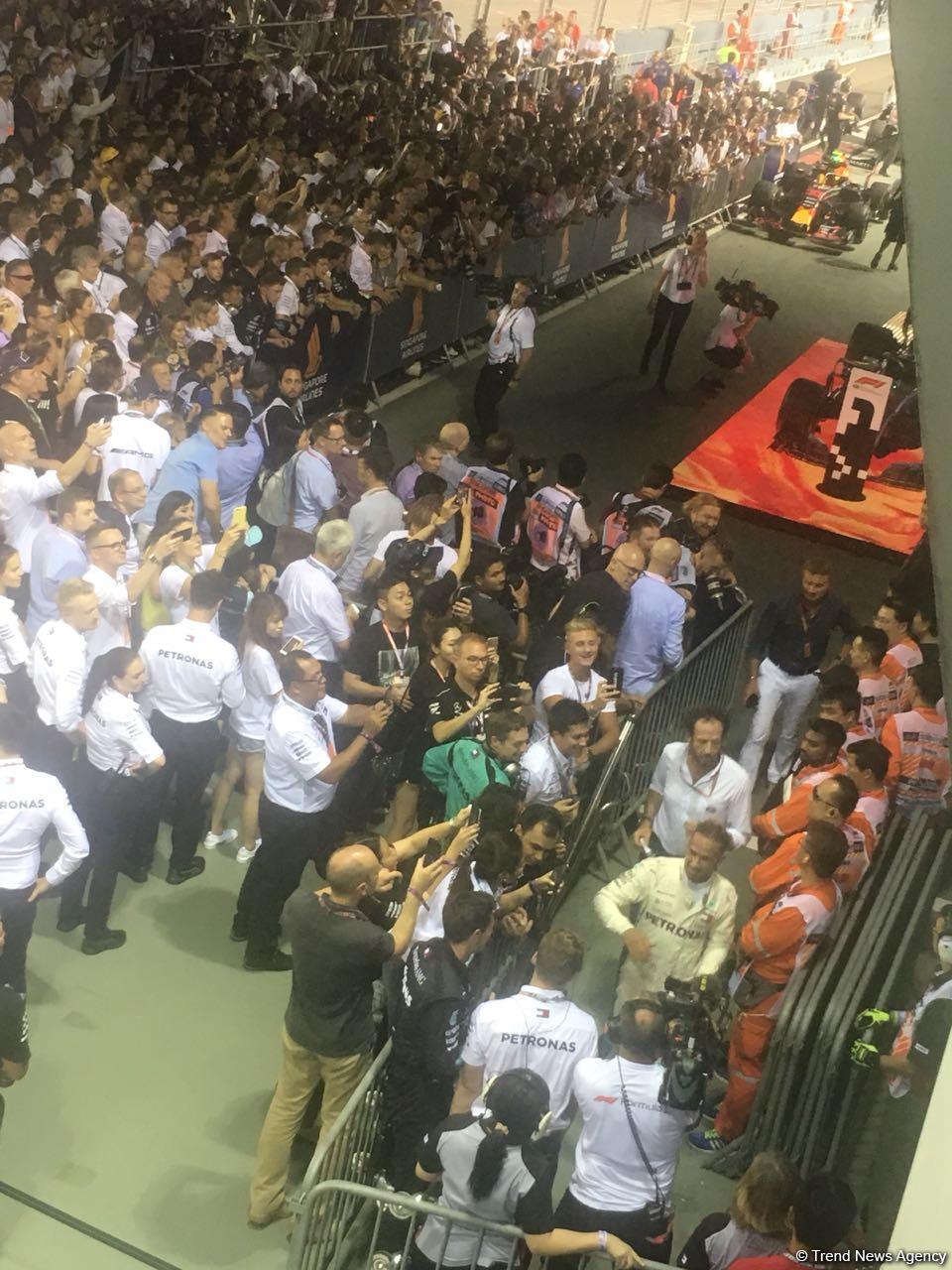 "Formula-1" Sinqapur Qran-Prisinin sonuncu günündən reportaj (FOTO/VİDEO)