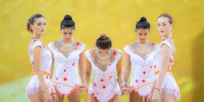 Beynəlxalq Gimnastika Federasiyasının bayrağı Azərbaycana təqdim edildi