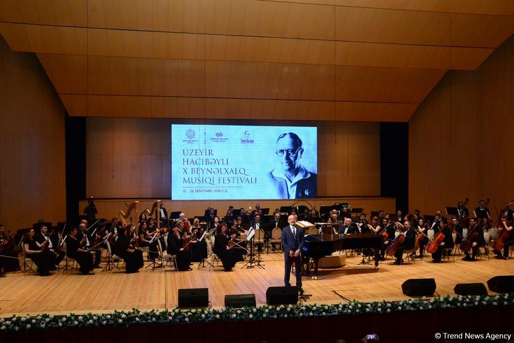 Üzeyir Hacıbəyli X Beynəlxalq Musiqi Festivalının təntənəli açılış mərasimi olub (FOTO)