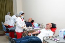 Bu saata Təzəpirdə Aşura ilə bağlı 130 nəfər qan verdi (FOTO)