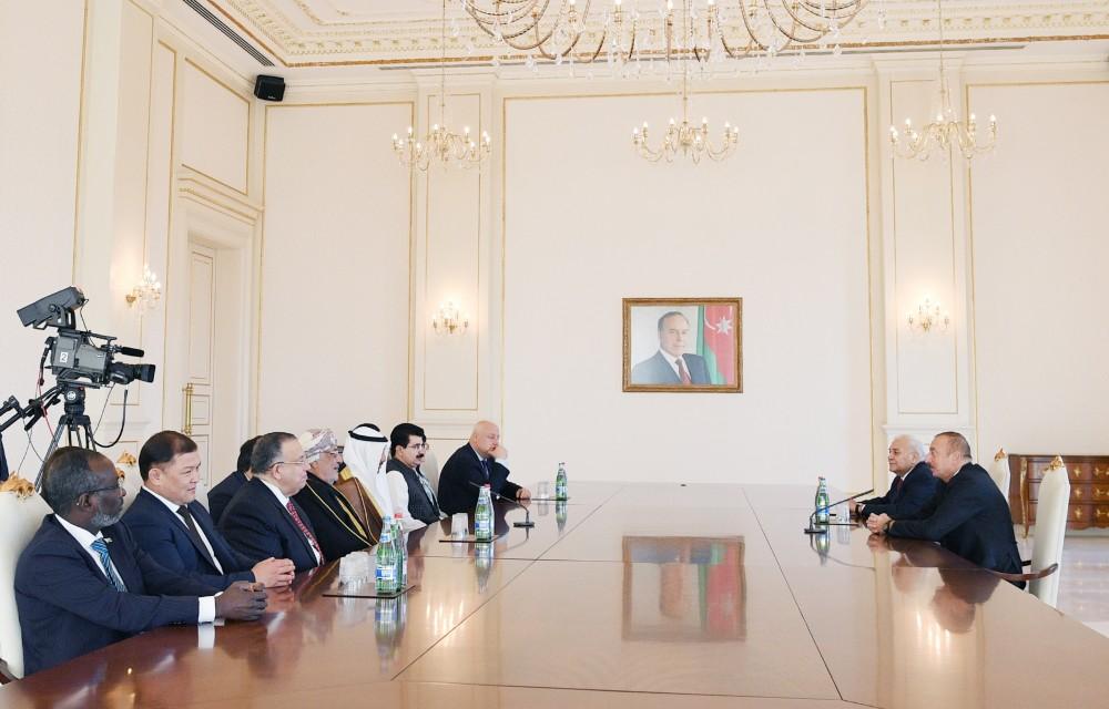 Prezident İlham Əliyev: Azərbaycan beynəlxalq aləmdə fəal əməkdaşlıq həyata keçirir və ölkəmizin dostlarının sayı gündən-günə artır (FOTO) (YENİLƏNİB)