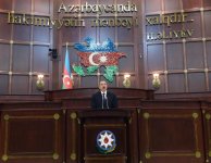 Prezident İlham Əliyev Milli Məclisdə Azərbaycan parlamentinin 100 illiyi münasibətilə təntənəli iclasda iştirak edib (YENİLƏNİB-4) (FOTO)
