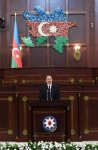 Prezident İlham Əliyev Milli Məclisdə Azərbaycan parlamentinin 100 illiyi münasibətilə təntənəli iclasda iştirak edib (YENİLƏNİB-4) (FOTO)