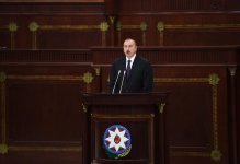 Prezident İlham Əliyev Milli Məclisdə Azərbaycan parlamentinin 100 illiyi münasibətilə təntənəli iclasda iştirak edib (YENİLƏNİB-4) (FOTO)