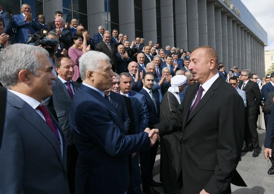 Prezident İlham Əliyev Milli Məclisdə Azərbaycan parlamentinin 100 illiyi münasibətilə təntənəli iclasda iştirak edib (YENİLƏNİB-4) (FOTO)