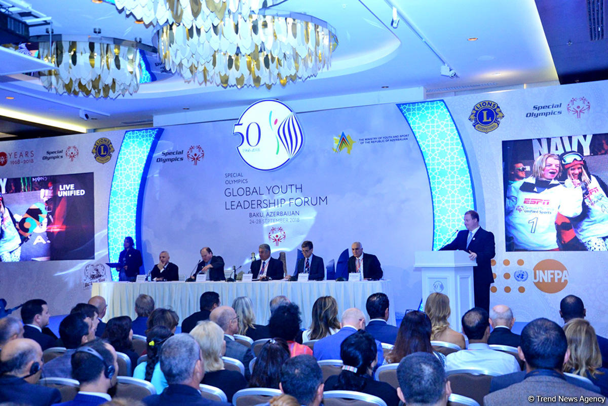 Bakıda Xüsusi Olimpiya Hərəkatı Gənc Liderlər forumu öz işinə başlayıb (FOTO)