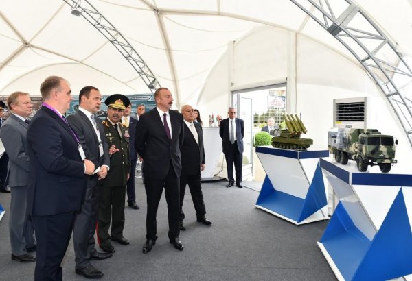 Prezident İlham Əliyev üçüncü “ADEX-2018” Azərbaycan Beynəlxalq müdafiə sərgisi ilə tanış olub (FOTO) (YENİLƏNİB)