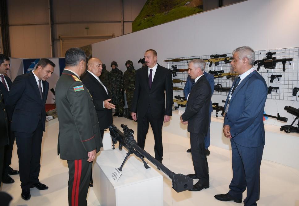 Prezident İlham Əliyev üçüncü “ADEX-2018” Azərbaycan Beynəlxalq müdafiə sərgisi ilə tanış olub (FOTO) (YENİLƏNİB)