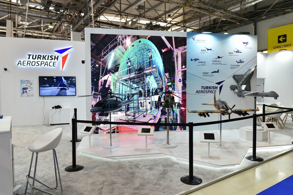 Prezident İlham Əliyev üçüncü “ADEX-2018” Azərbaycan Beynəlxalq müdafiə sərgisi ilə tanış olub (FOTO) (YENİLƏNİB)