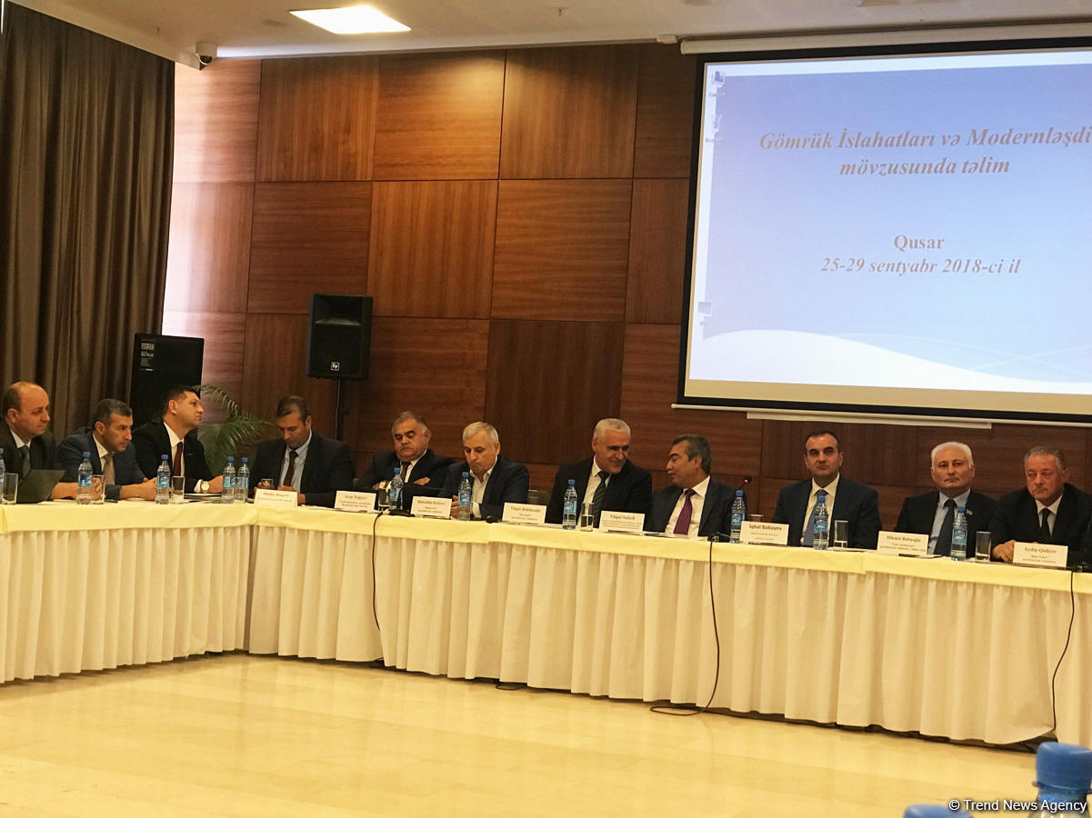 Bu il elektron ticarətdən 400 min manatdan çox gömrük rüsumu yığılıb (FOTO)