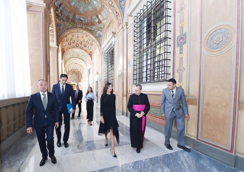 Birinci vitse-prezident Mehriban Əliyeva Müqəddəs Taxt-Tacın dövlət katibi kardinal Pietro Parolin ilə görüşüb (FOTO) (YENİLƏNİB)