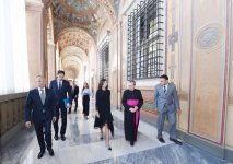 Birinci vitse-prezident Mehriban Əliyeva Müqəddəs Taxt-Tacın dövlət katibi kardinal Pietro Parolin ilə görüşüb (FOTO) (YENİLƏNİB)