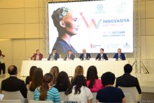Sofiya adlı robot Bakıda "İnnovasiyalar həftəsi"ndə iştirak edəcək (FOTO)