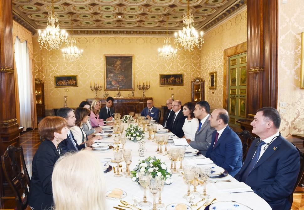 İtaliya Senatının sədri tərəfindən Azərbaycanın Birinci vitse-prezidentinin şərəfinə rəsmi nahar verilib (FOTO)