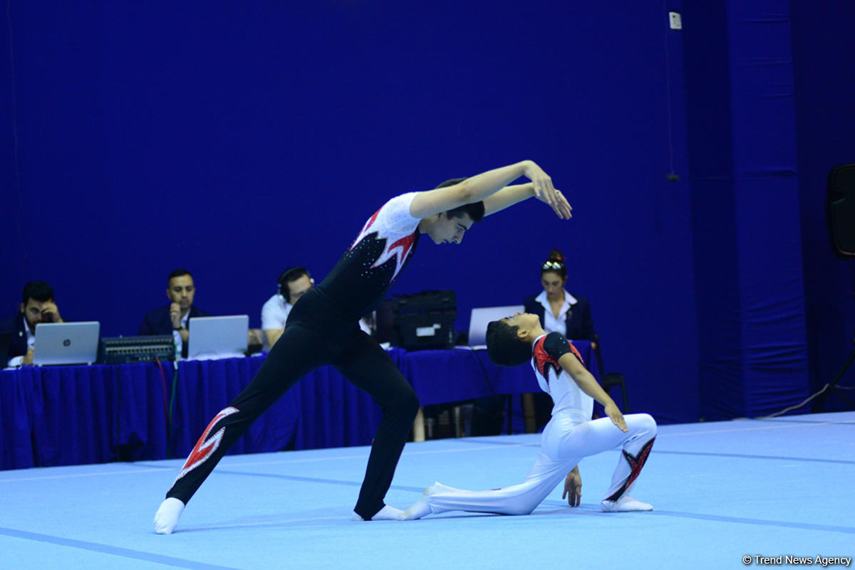 Akrobatika gimnastikası üzrə 25-ci Azərbaycan və Bakı birinciliyinə start verildi (FOTO)