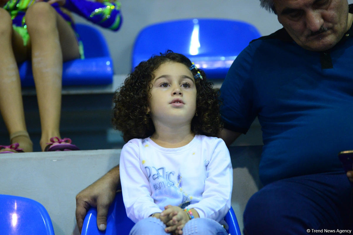 Akrobatika gimnastikası üzrə 25-ci Azərbaycan və Bakı birinciliyinə start verildi (FOTO)