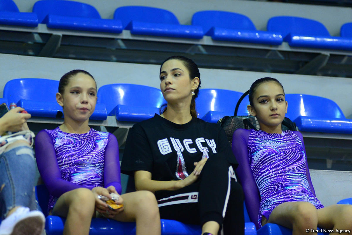 Akrobatika gimnastikası üzrə 25-ci Azərbaycan və Bakı birinciliyinə start verildi (FOTO)