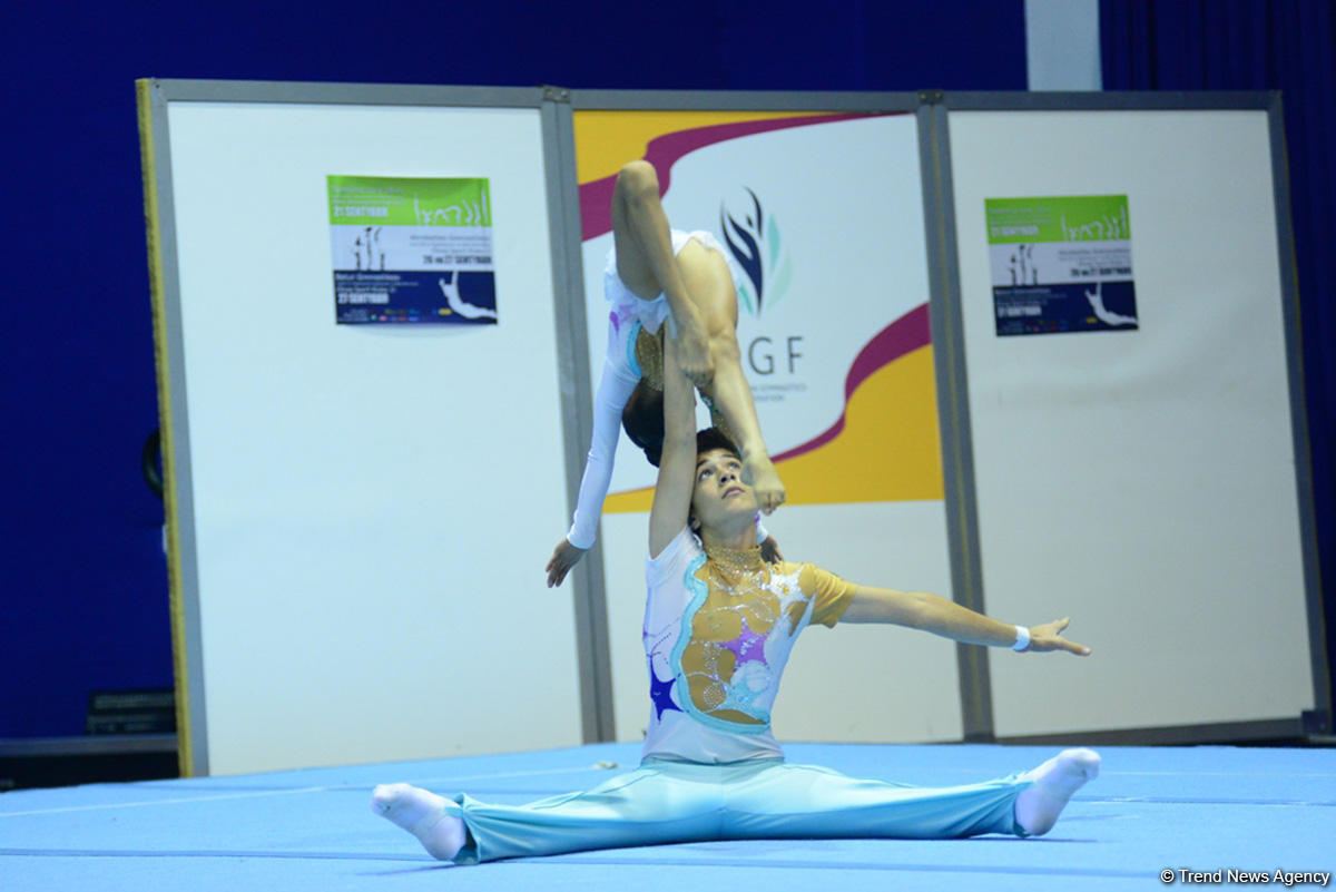 Akrobatika gimnastikası üzrə 25-ci Azərbaycan və Bakı birinciliyinə start verildi (FOTO)