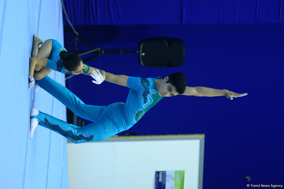 Akrobatika gimnastikası üzrə 25-ci Azərbaycan və Bakı birinciliyinə start verildi (FOTO)