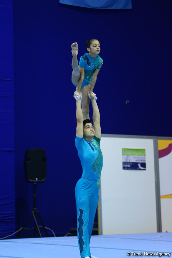 Akrobatika gimnastikası üzrə 25-ci Azərbaycan və Bakı birinciliyinə start verildi (FOTO)