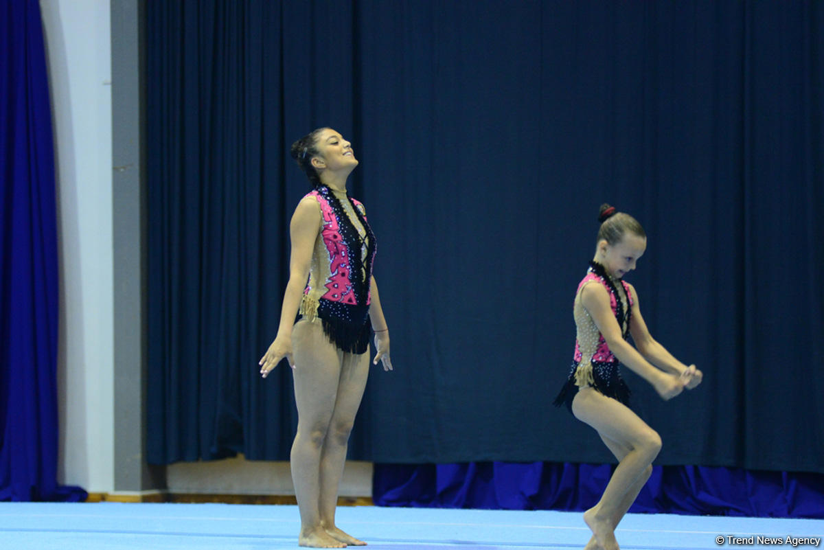 Akrobatika gimnastikası üzrə 25-ci Azərbaycan və Bakı birinciliyinə start verildi (FOTO)