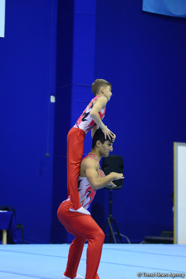 Akrobatika gimnastikası üzrə 25-ci Azərbaycan və Bakı birinciliyinə start verildi (FOTO)
