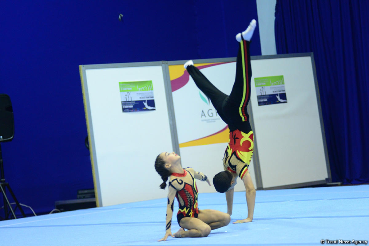Akrobatika gimnastikası üzrə 25-ci Azərbaycan və Bakı birinciliyinə start verildi (FOTO)
