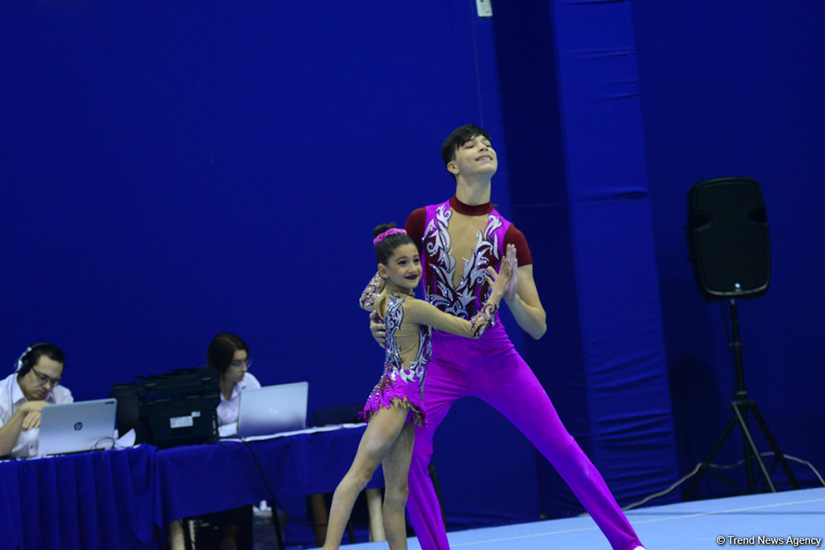 Akrobatika gimnastikası üzrə 25-ci Azərbaycan və Bakı birinciliyinə start verildi (FOTO)