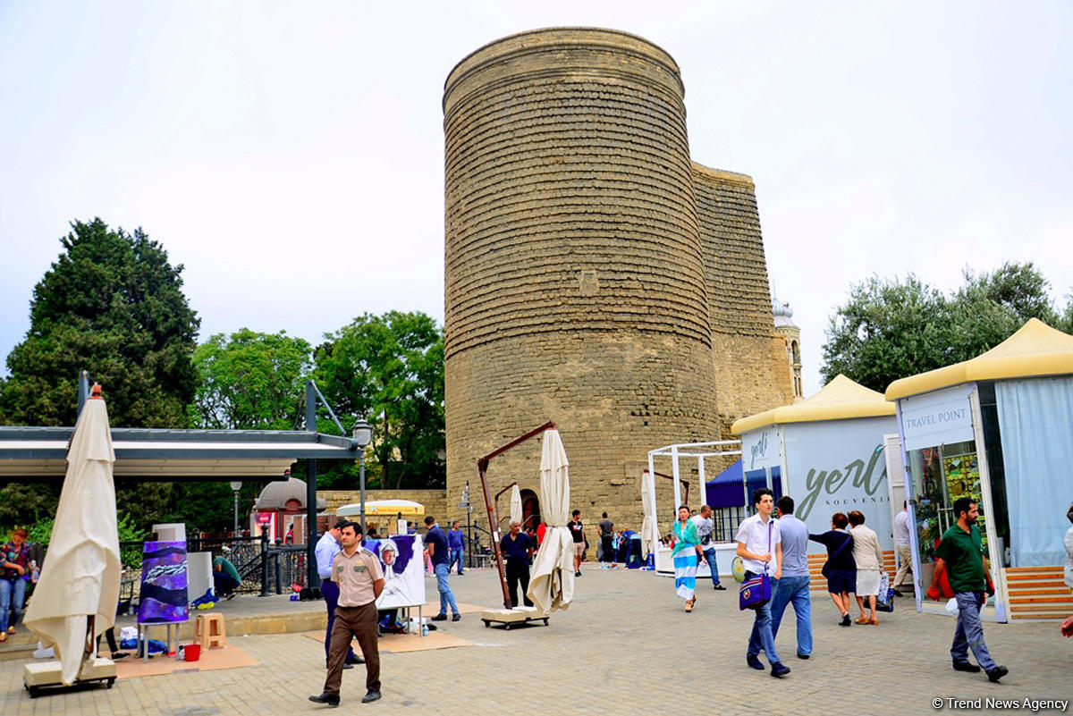 Nəsimi Festivalı çəçivəsində "Qız Qalası" festivalı başlayıb (FOTO)